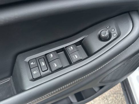 New 2025 Jeep Grand Cherokee Altitude AWD/4WD image 13