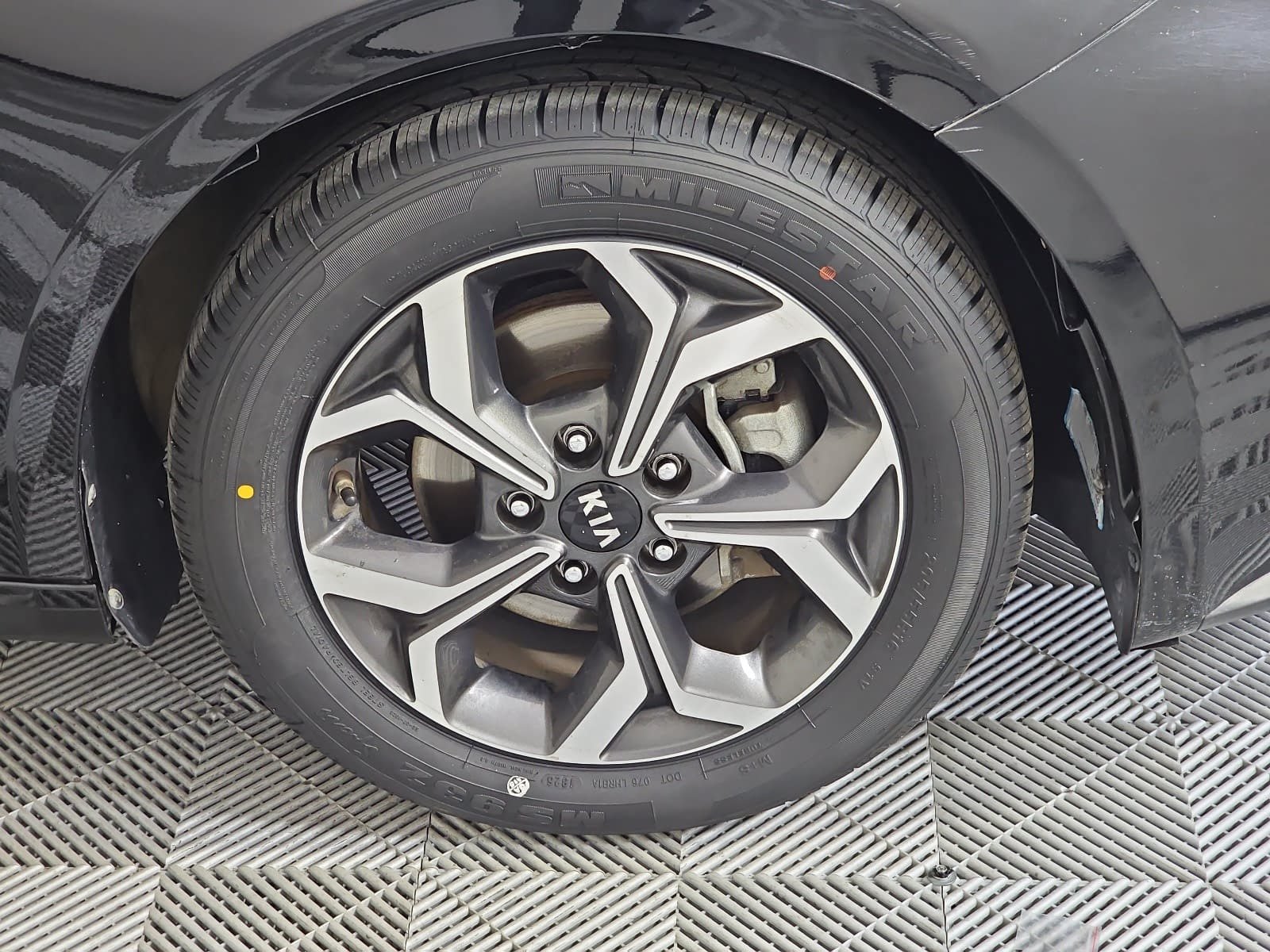 Used 2019 Kia Forte LXS FWD image 10