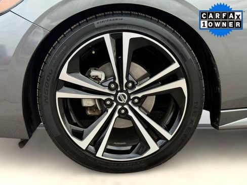 Used 2021 Nissan Sentra SR w/ SR Premium Package image 12