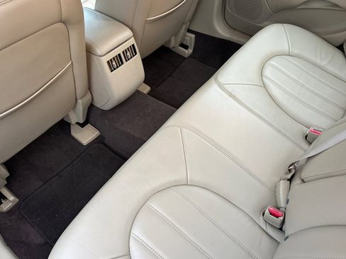 Used 2007 Buick Lucerne CXL w/ Entertainment Package image 8