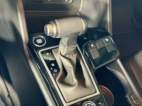 Used 2025 Kia Sportage X-Line image 19