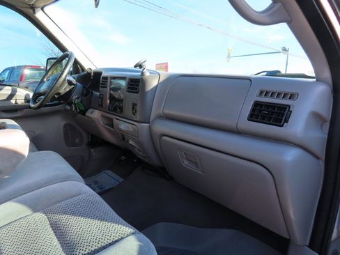 Used 2001 Ford F250 XLT image 47