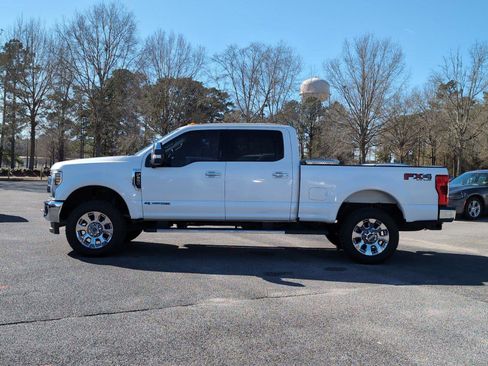Used 2018 Ford F250 Lariat image 2