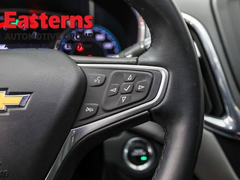 Used 2023 Chevrolet Equinox LT w/ Driver Convenience Package image 16