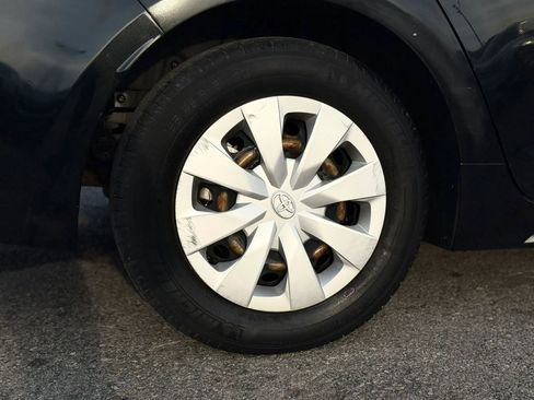 Used 2021 Toyota Corolla L FWD image 44