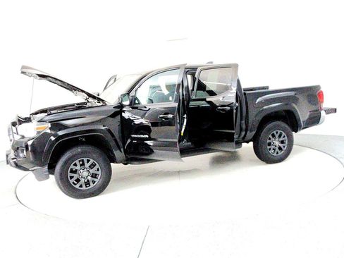 Used 2023 Toyota Tacoma SR5 image 10