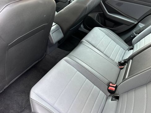 Used 2025 Volkswagen Jetta SE FWD image 12