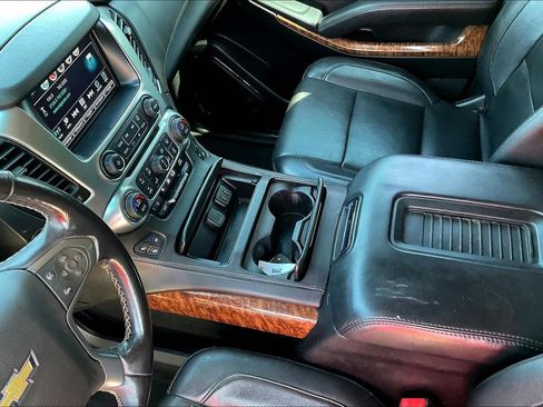 Used 2019 Chevrolet Tahoe Premier AWD/4WD image 9