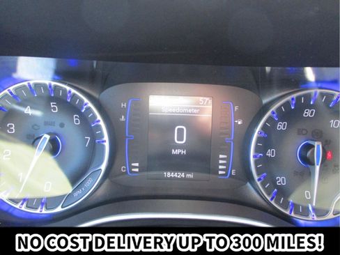 Used 2020 Chrysler Pacifica Touring-L FWD image 20