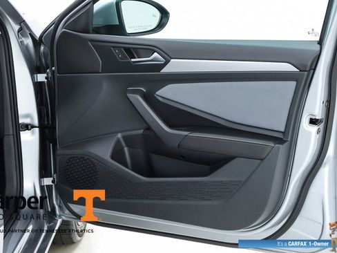 Used 2025 Volkswagen Jetta SE w/ Sunroof Package FWD image 68
