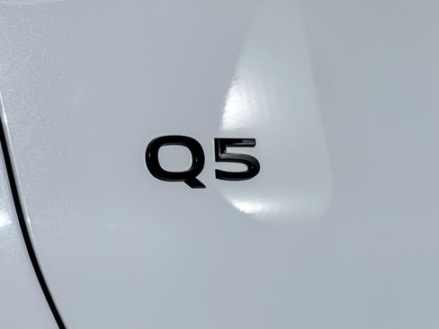 Certified 2025 Audi Q5 Premium Plus w/ Premium Plus image 27