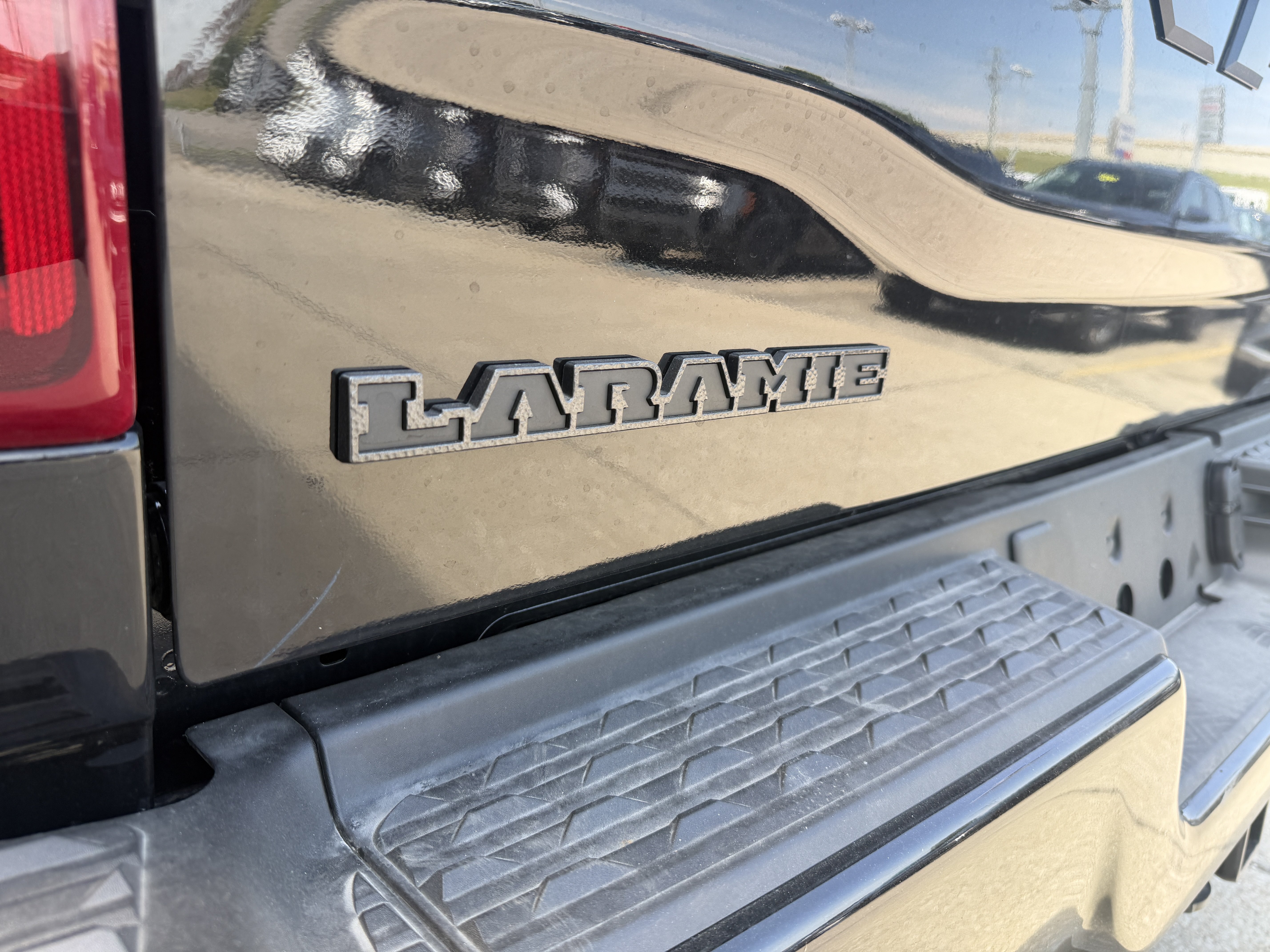 New 2026 RAM 3500 Laramie AWD/4WD image 9