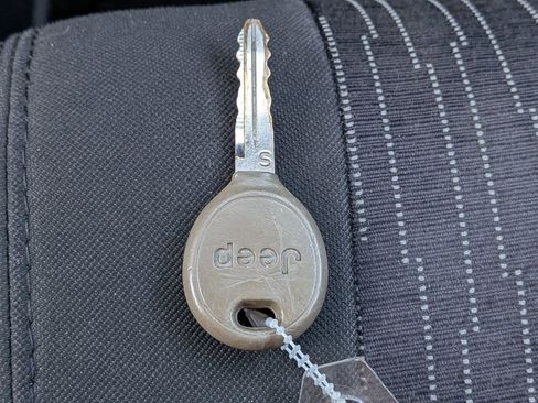 Used 2012 Jeep Wrangler Sport image 24