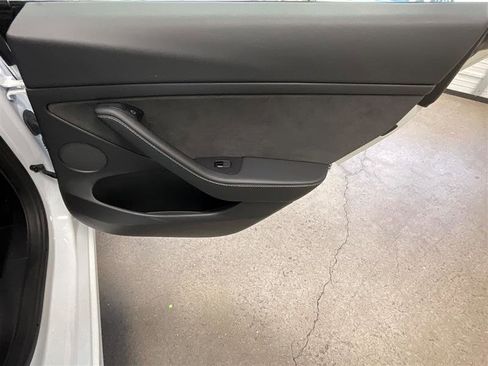 Used 2022 Tesla Model 3 Long Range image 15