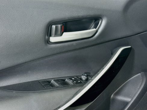 Used 2022 Toyota Corolla XSE FWD image 24