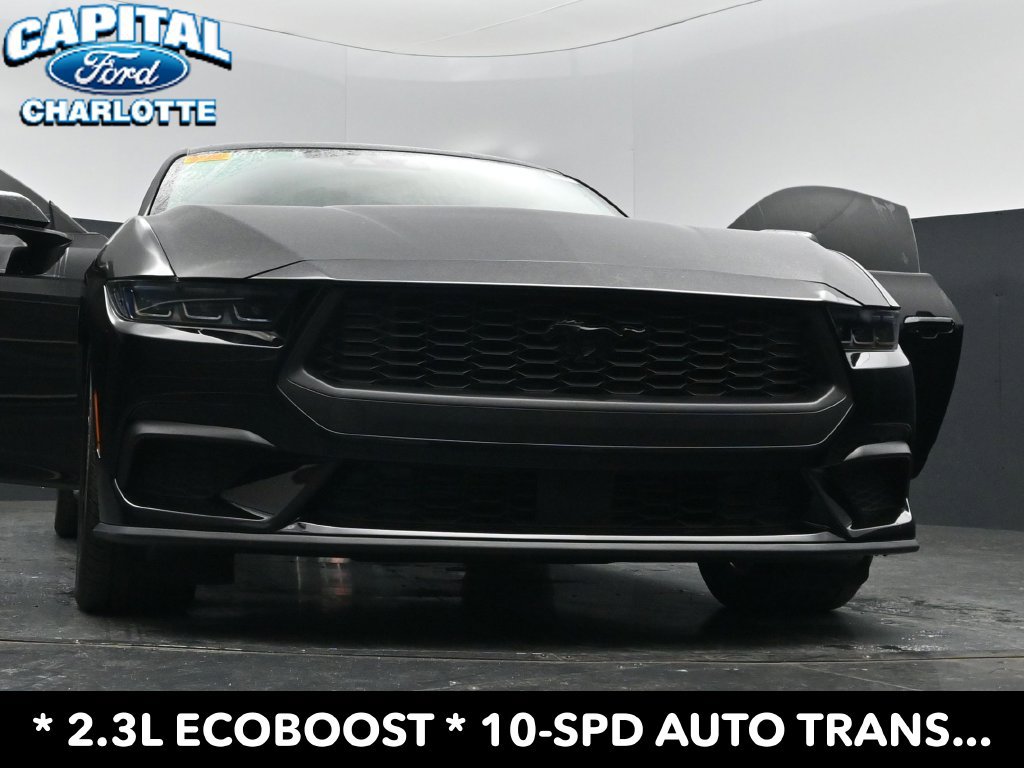 Used 2025 Ford Mustang Premium RWD image 35