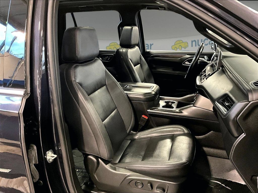 Used 2023 Chevrolet Tahoe LT w/ Luxury Package AWD/4WD image 11