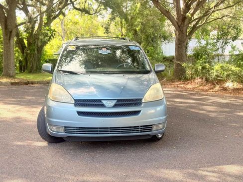 Used 2005 Toyota Sienna XLE Limited image 2
