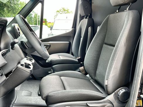 New 2025 Mercedes-Benz Sprinter 2500 image 11