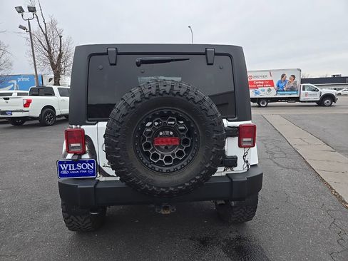 Used 2013 Jeep Wrangler Unlimited Rubicon w/ Connectivity Group image 6