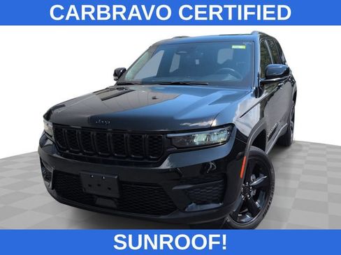 Used 2023 Jeep Grand Cherokee Altitude AWD/4WD image 1