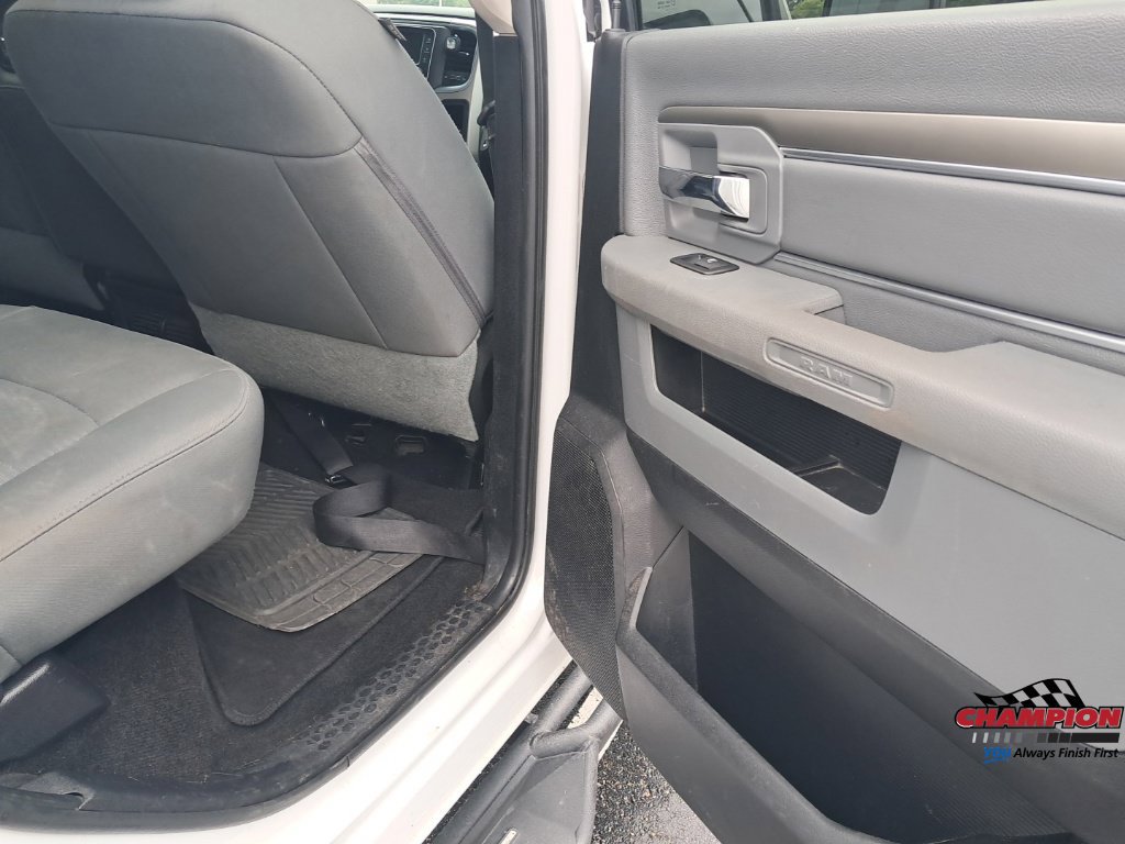 Used 2016 RAM 2500 SLT AWD/4WD image 13