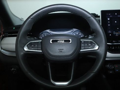 Used 2025 Jeep Compass Limited AWD/4WD image 21
