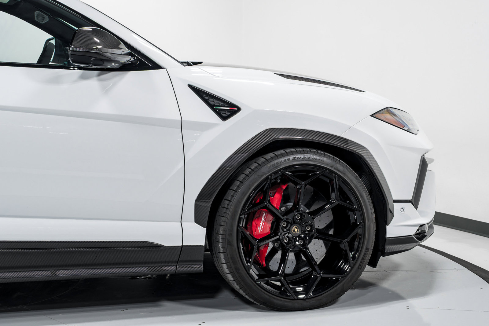 Used 2024 Lamborghini Urus Performante AWD/4WD image 53