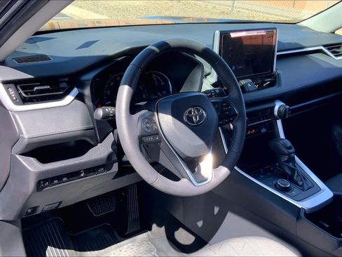 Used 2024 Toyota RAV4 XLE w/ Convenience Package image 17