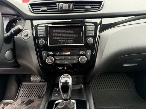 Used 2021 Nissan Rogue Sport SL image 20