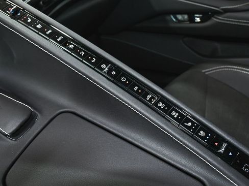 Used 2024 Chevrolet Corvette Stingray Preferred Conv w/ Z51 Performance Package RWD image 33