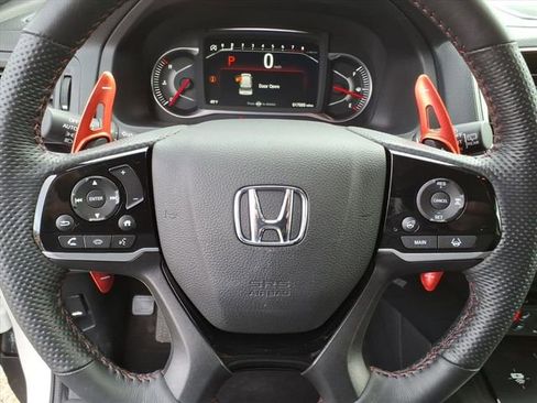 Used 2025 Honda Passport Black Edition image 25