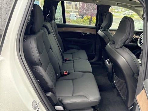 Used 2025 Volvo XC90 B6 Plus AWD/4WD image 15