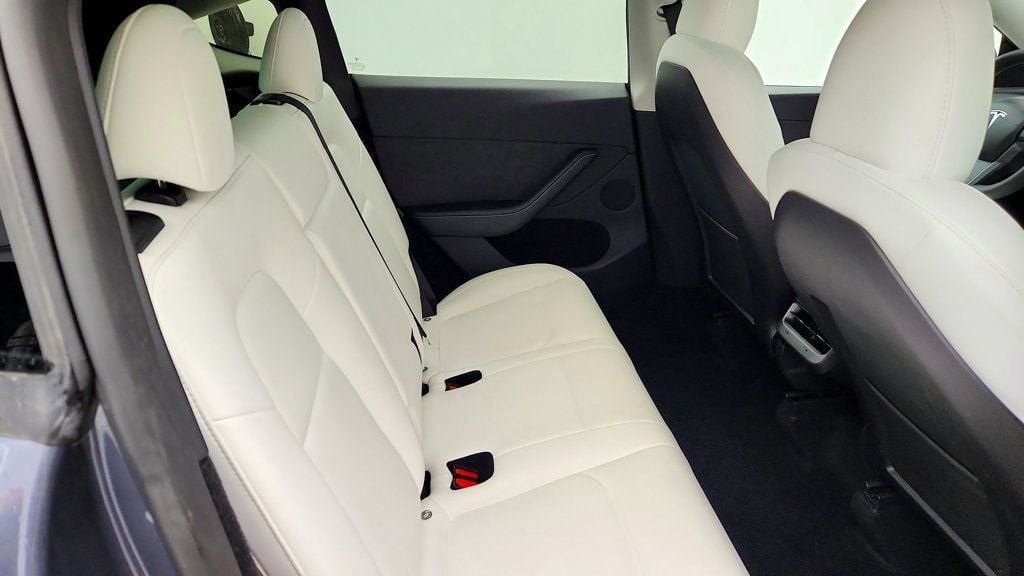 Used 2023 Tesla Model Y Long Range AWD/4WD image 26