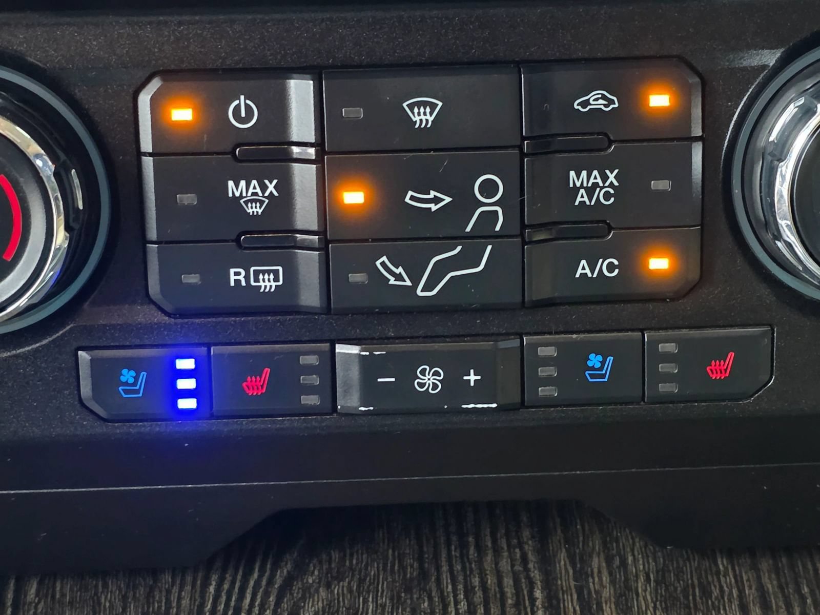 Used 2021 Ford F250 Lariat w/ Lariat Value Package AWD/4WD image 17