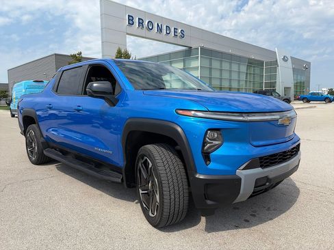 Used 2025 Chevrolet Silverado EV LT w/ LT Premium Package AWD/4WD image 1