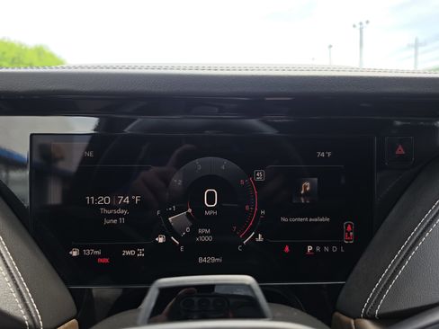 Used 2025 GMC Yukon Denali Ultimate AWD/4WD image 30