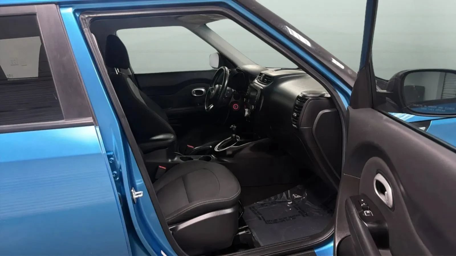 Used 2018 Kia Soul + FWD image 21
