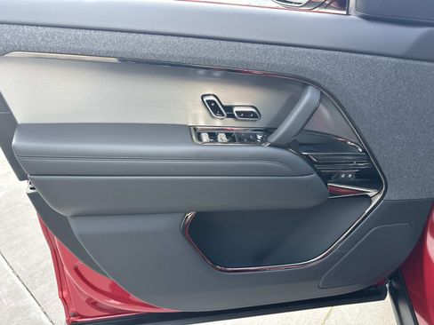 New 2026 Land Rover Range Rover Sport SE AWD/4WD image 9