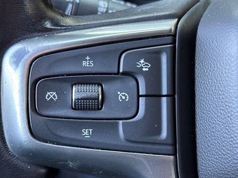 Used 2022 Chevrolet Suburban LT AWD/4WD image 38