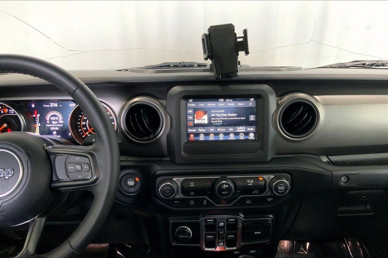Used 2022 Jeep Gladiator Sport AWD/4WD image 5