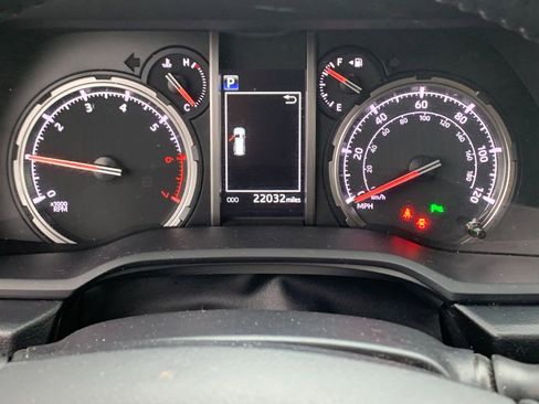 Used 2024 Toyota 4Runner Limited image 28