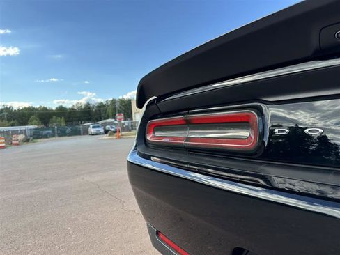 Used 2021 Dodge Challenger SRT Hellcat w/ Plus Package image 41
