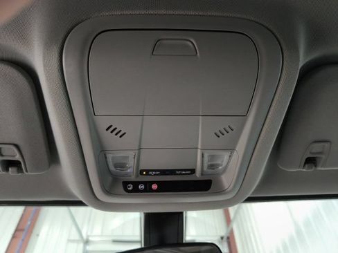 Used 2019 GMC Acadia SLE AWD/4WD image 25
