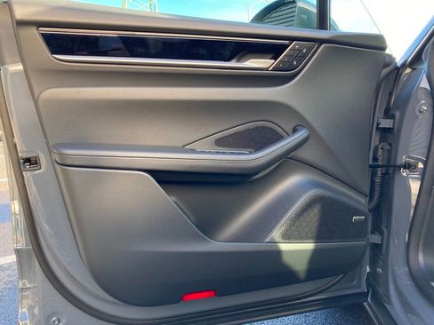 Used 2025 Porsche Macan 4S Electric image 21