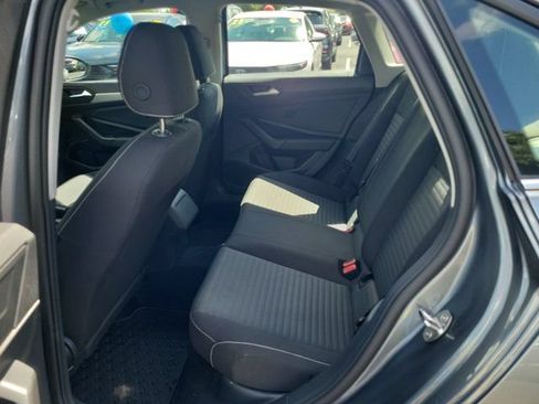 Certified 2025 Volkswagen Jetta S FWD image 11