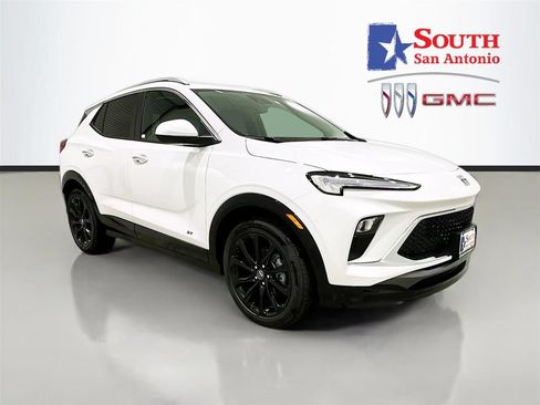 Used 2026 Buick Encore GX Sport Touring FWD image 1