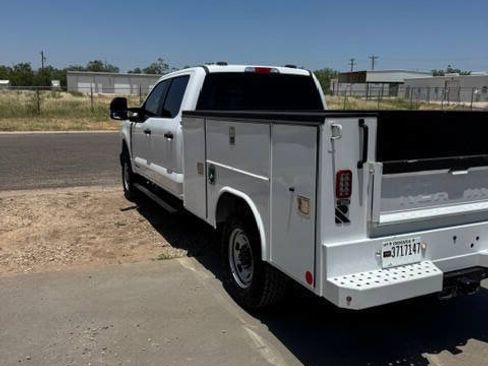 Used 2024 Ford F250 XL AWD/4WD image 5