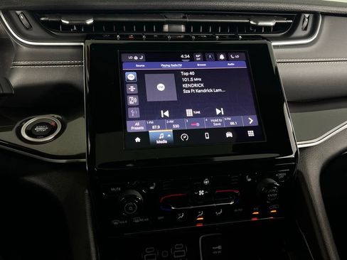 Used 2023 Jeep Grand Cherokee Altitude image 20