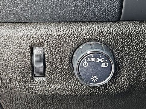 Used 2022 Chevrolet Colorado LT w/ Fleet Safety Package image 25